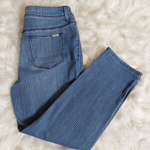 ‎Chico's So Slimming girlfriend Slim-fit crop roll-cuff Capri jeans